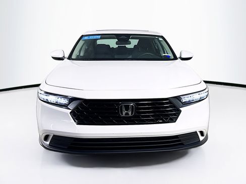 Used 2024 Honda Accord EX image 3