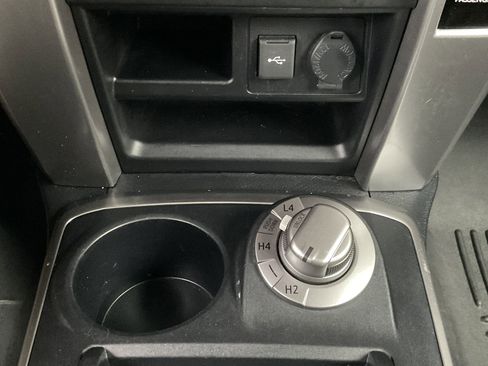 Used 2020 Toyota 4Runner SR5 Premium image 16