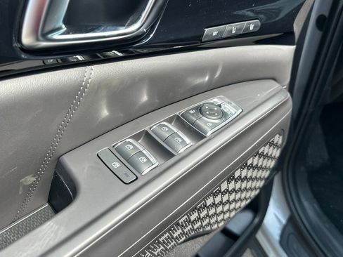 New 2025 Kia Carnival SX Prestige image 11