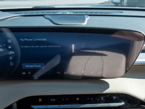 New 2026 Buick Enclave Preferred w/ Power Package image 16