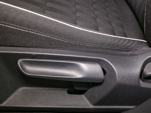 Certified 2023 Volkswagen Jetta Sport image 38