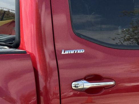 Used 2019 Toyota Tacoma Limited image 6