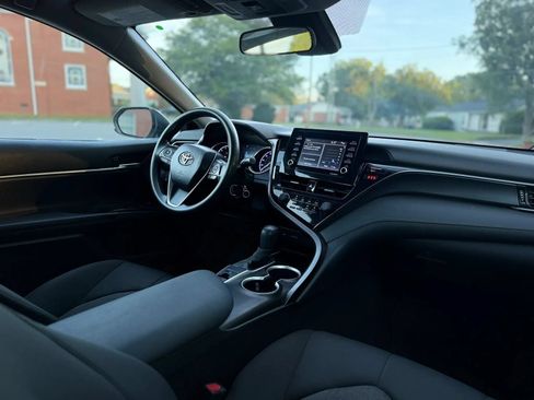 Used 2021 Toyota Camry LE AWD/4WD image 12