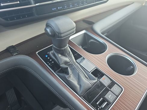 Used 2021 Toyota Sienna LE image 35