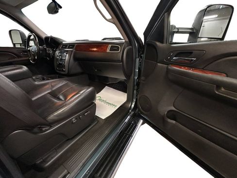 Used 2009 GMC Sierra 2500 SLT w/ SLT Convenience Package AWD/4WD image 12