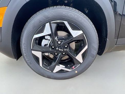 New 2026 Kia Seltos S FWD image 31