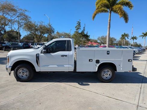 New 2026 Ford F250 XL w/ XL Chrome Package image 3