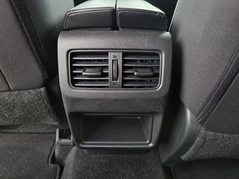 Used 2024 Nissan Rogue S FWD image 23