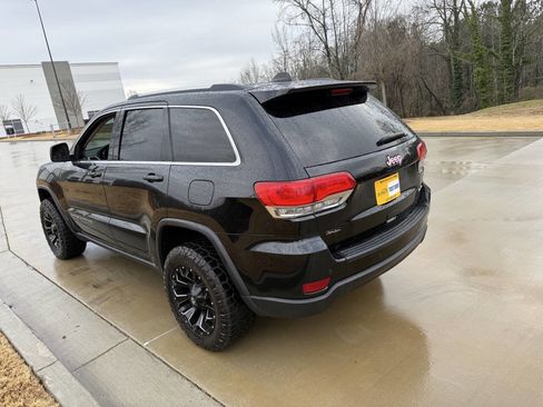 Used 2017 Jeep Grand Cherokee Laredo w/ Quick Order Package 2BE image 24