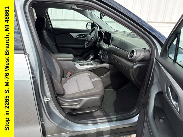 Used 2024 Chevrolet Blazer LT w/ Convenience Package AWD/4WD image 28