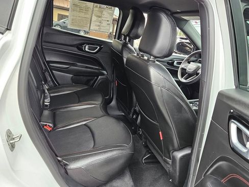 Used 2024 Jeep Compass Trailhawk image 14