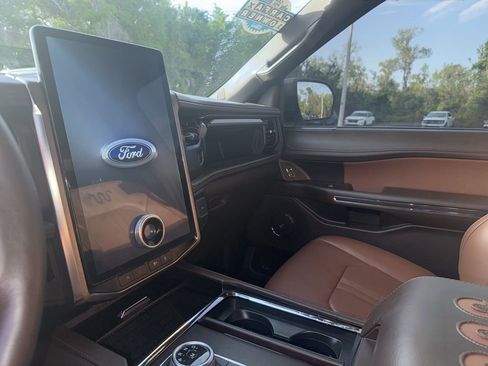 Used 2024 Ford Expedition Max King Ranch image 9