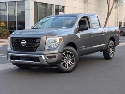 Used 2022 Nissan Titan SV