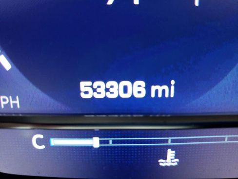 Used 2024 Chevrolet Tahoe Premier image 16