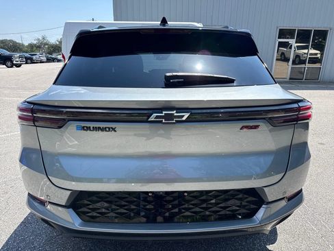 Used 2024 Chevrolet Equinox EV RS FWD image 9