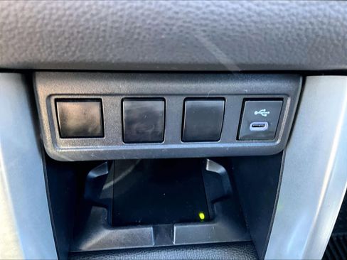 Used 2024 Toyota Corolla Cross LE w/ Moonroof Package image 26