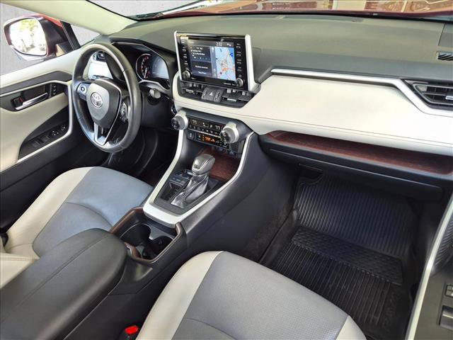Used 2019 Toyota RAV4 Limited w/ Cold Weather Package FWD image 19
