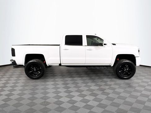 Used 2019 GMC Sierra 2500 Denali w/ Duramax Plus Package AWD/4WD image 8