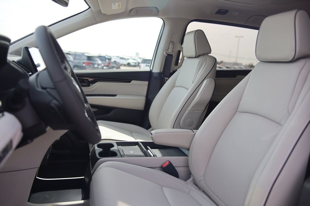 New 2027 Honda Odyssey Touring image 12