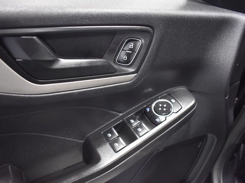 Used 2022 Ford Escape SE w/ Convenience Package FWD image 16