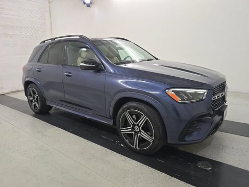 Used 2024 Mercedes-Benz GLE 350 4MATIC image 3
