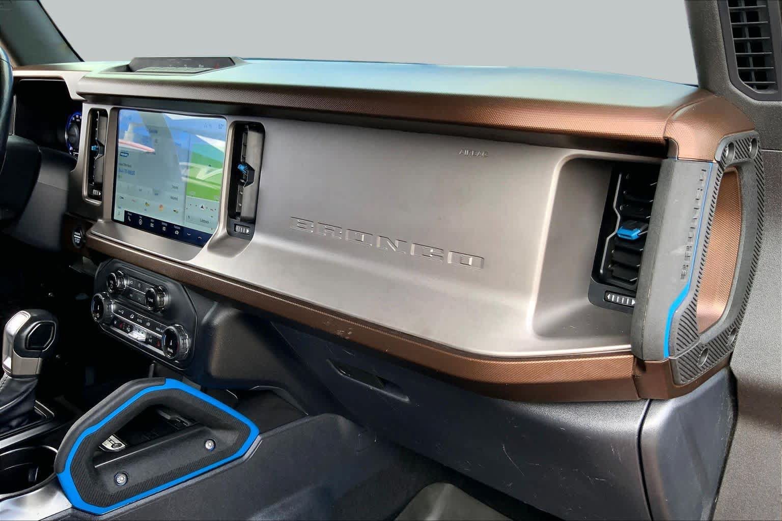 Used 2022 Ford Bronco Outer Banks AWD/4WD image 19