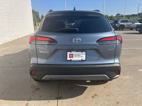 Certified 2025 Toyota Corolla Cross XLE FWD image 5