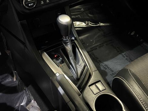 Used 2015 Toyota Corolla S image 24