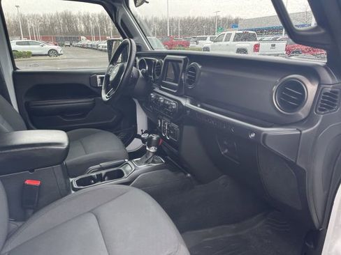 Used 2022 Jeep Wrangler Unlimited Sport AWD/4WD image 29