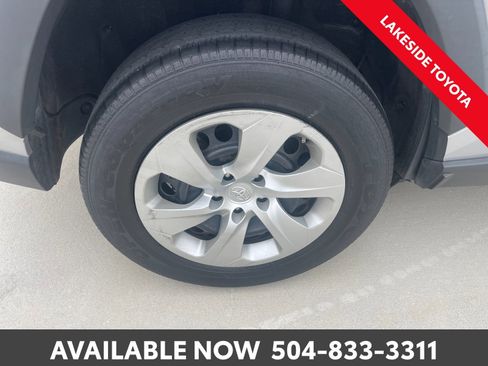 Used 2021 Toyota RAV4 LE image 13