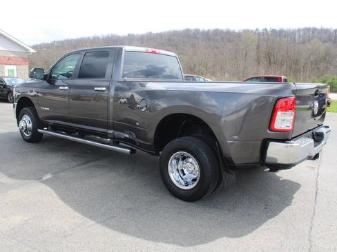 Used 2019 RAM 3500 Tradesman w/ Chrome Appearance Group image 3