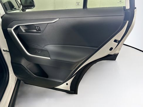Used 2025 Toyota RAV4 LE image 29