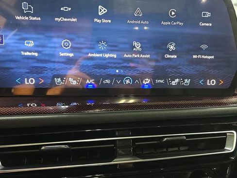 New 2026 Chevrolet Traverse RS w/ LPO, Floor Liner Package AWD/4WD image 25