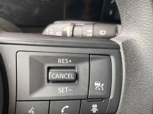 Certified 2025 Nissan Kicks SV AWD/4WD image 34