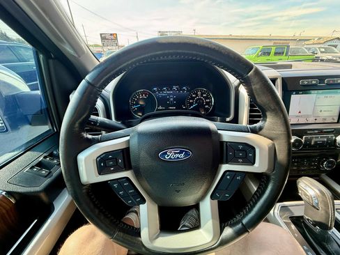 Used 2017 Ford F150 Lariat AWD/4WD image 10