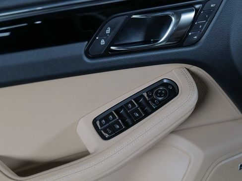 New 2026 Porsche Macan AWD/4WD image 30