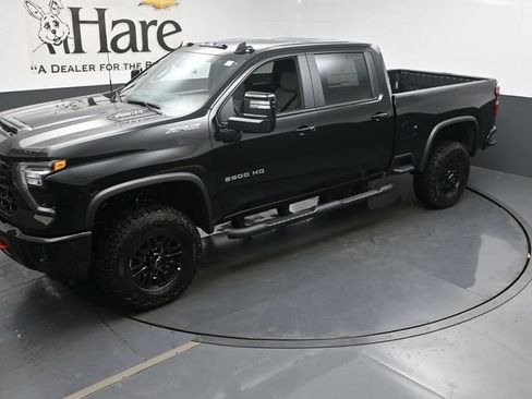 New 2026 Chevrolet Silverado 2500 ZR2 AWD/4WD image 22