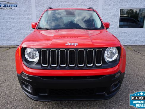 Used 2017 Jeep Renegade Latitude AWD/4WD image 2