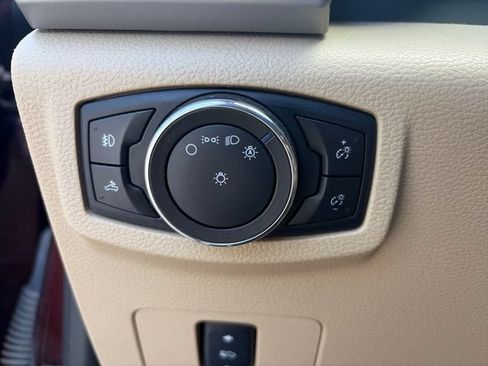 Used 2017 Ford F250 Lariat w/ Lariat Value Package AWD/4WD image 30