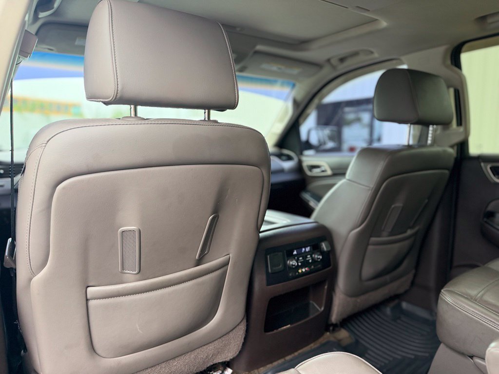 Used 2015 GMC Yukon XL Denali w/ Premium Package RWD image 20