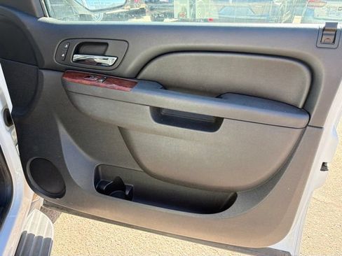 Used 2014 Chevrolet Suburban LT AWD/4WD image 35