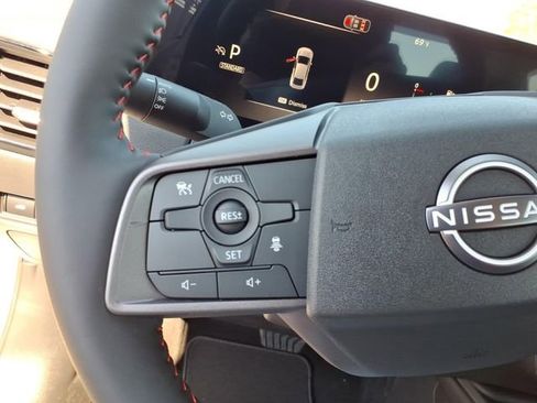 New 2026 Nissan Sentra SR FWD image 9