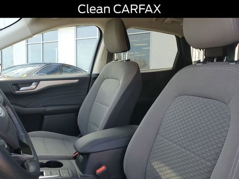 Used 2021 Ford Escape SE w/ SE Sport Appearance Package image 6