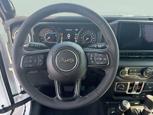 New 2026 Jeep Gladiator Sport AWD/4WD image 13