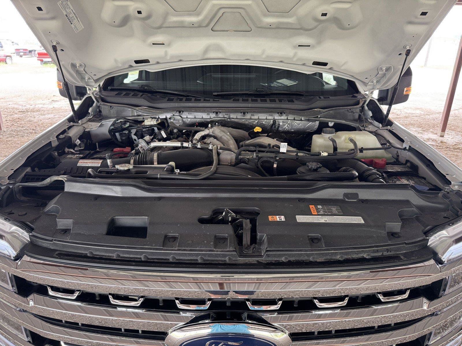 Used 2025 Ford F250 Lariat AWD/4WD image 39