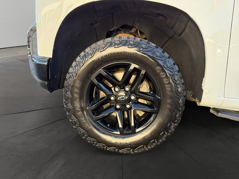 Used 2020 Chevrolet Silverado 1500 LT Trail Boss w/ Convenience Package AWD/4WD image 9