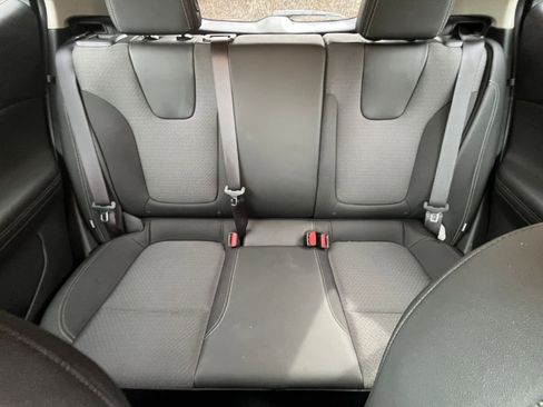 Used 2025 Buick Encore GX Preferred FWD image 37