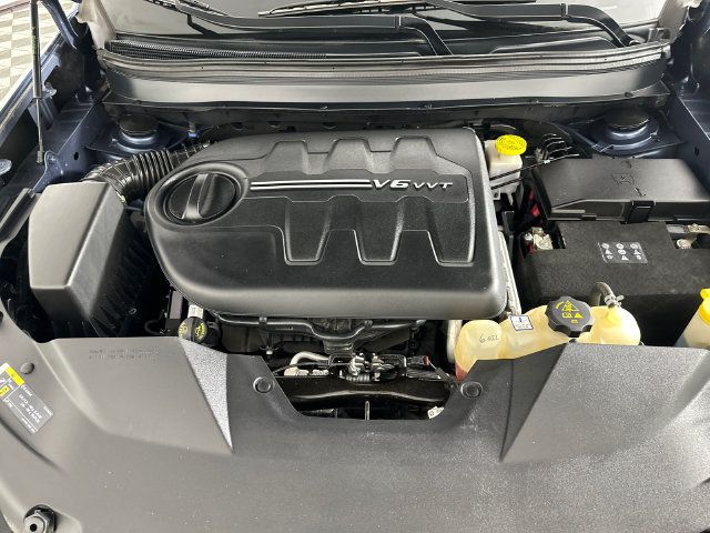 Used 2019 Jeep Cherokee Limited AWD/4WD image 37
