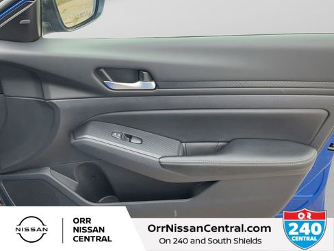 Used 2025 Nissan Altima 2.5 SV FWD image 10