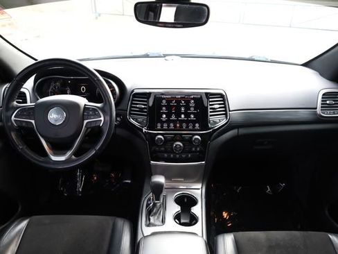 Used 2020 Jeep Grand Cherokee Altitude image 13